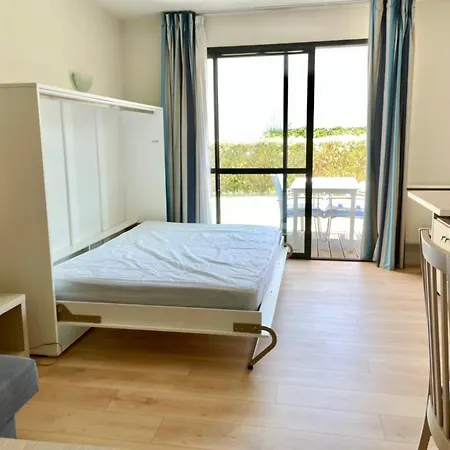Apartment Caporizon-l'archipel-t1-piscine-centre Ville-terrasse