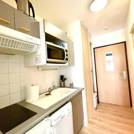 Apartment Caporizon-l'archipel-t1-piscine-centre Ville-terrasse La Rochelle (Charente-Maritime)