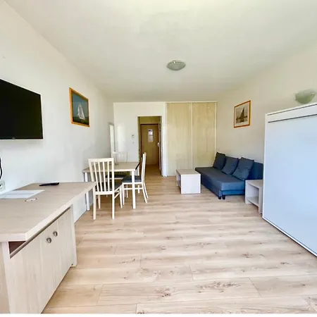Apartment Caporizon-l'archipel-t1-piscine-centre Ville-terrasse